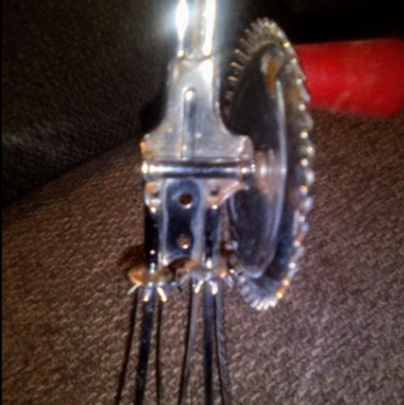 Vintage Ekco Rotary Hand Held Mixer Egg Beater Stainless Steel Red Handle - Picture 6 of 7